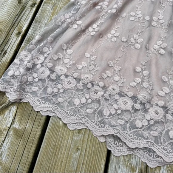 Ultra Pink ⎮ Embroidered midi skirt - Picture 5 of 7